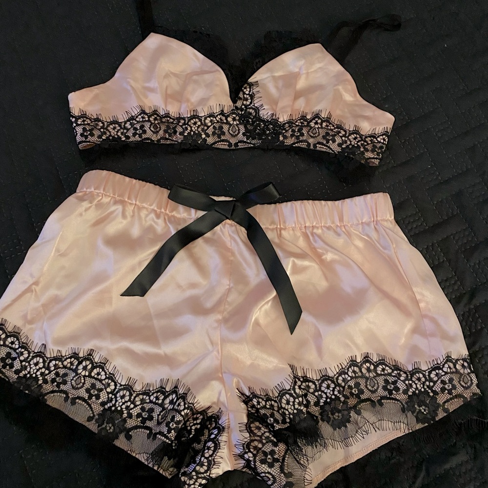 1920s inspired pink and black satin lounge set.
